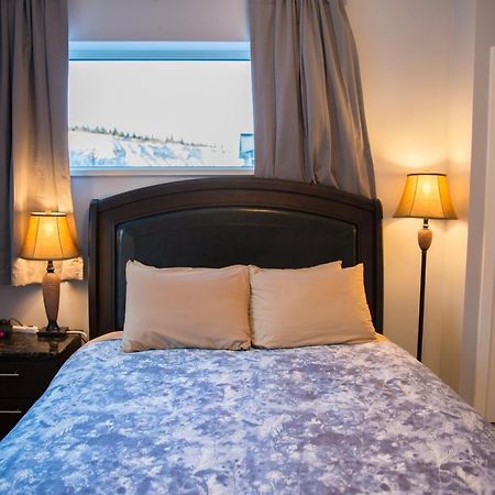 Downtown Whitehorse 4 Bedrooms Deluxe Condo Zewnętrze zdjęcie